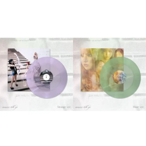 [Pre-Order] NMIXX 6th Mini Album - Strange Muse (LP Ver.)